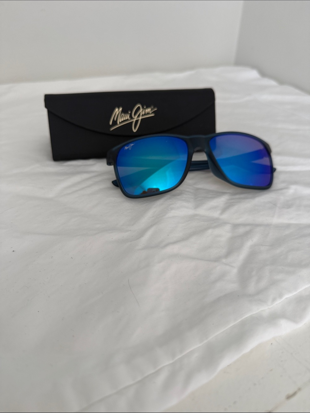 Maui Jim Blue Mirror Sunglasses with Blue Frame